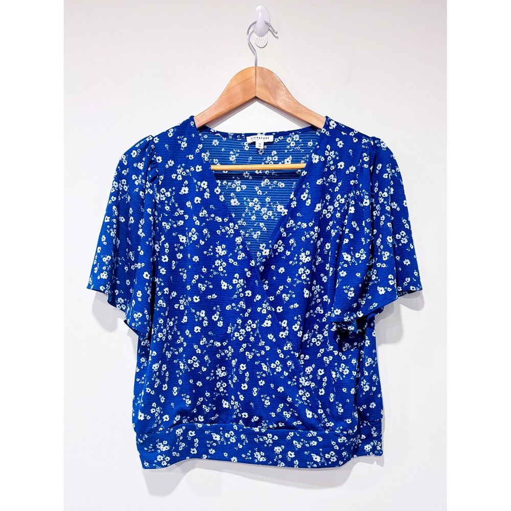 REITMANS Blue floral wrap blouse | Feminine Lightweight | Medium